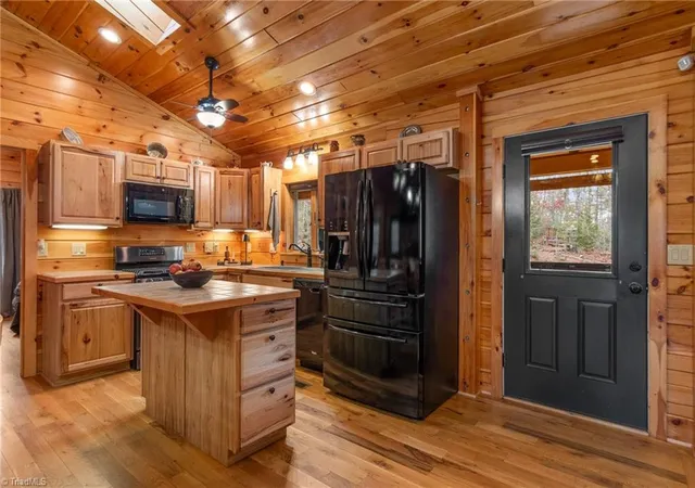 Photo 3 of Single family home for sale at 2257 Quiet Crk Ln, Lenoir, NC 28645 | MLS# 1234652 | Listing updated on 2026-09-05