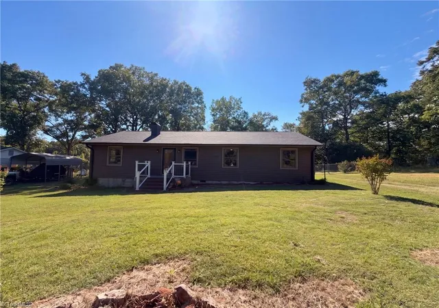 Photo 1 of Single family home for sale at 231 Oakgrove Rd, Asheboro, NC 27205 | MLS# 1237725 | Listing updated on 2026-10-28