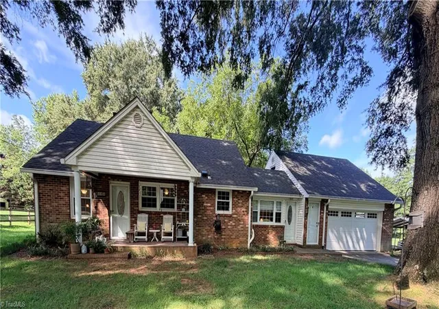 Photo 1 of Single family home for sale at 4608 High Point Rd, Kernersville, NC 27284 | MLS# 1233811 | Listing updated on 2026-09-08