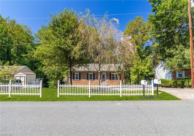 Photo 2 of Single family home for sale at 516 Heatherton Ln, Rural Hall, NC 27045 | MLS# 1234879 | Listing updated on 2026-09-14