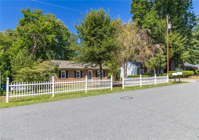 Photo 3 of Single family home for sale at 516 Heatherton Ln, Rural Hall, NC 27045 | MLS# 1234879 | Listing updated on 2026-09-14