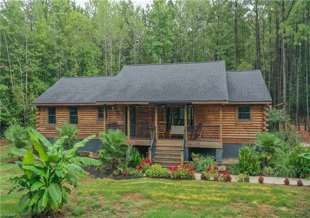 Photo 1 of Single family home for sale at 309 Fox Pond Rd, Henderson, NC 27537 | MLS# 1237031 | Listing updated on 2026-09-27
