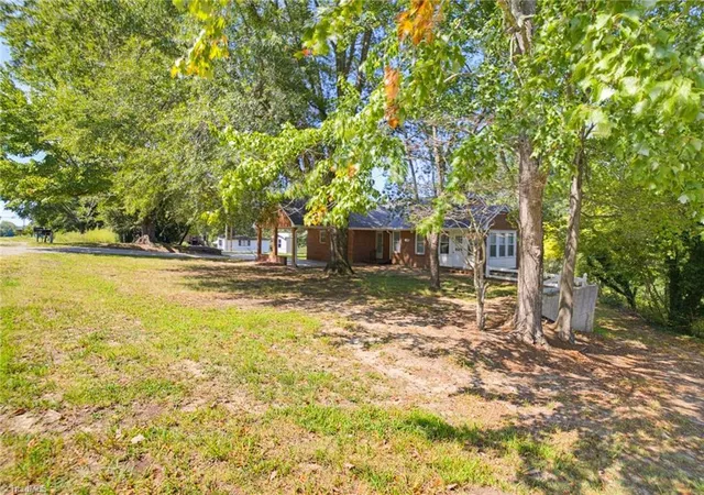 Photo 2 of Single family home for sale at 7900 Us Hwy 29 Bus, Reidsville, NC 27320 | MLS# 1235514 | Listing updated on 2026-09-16