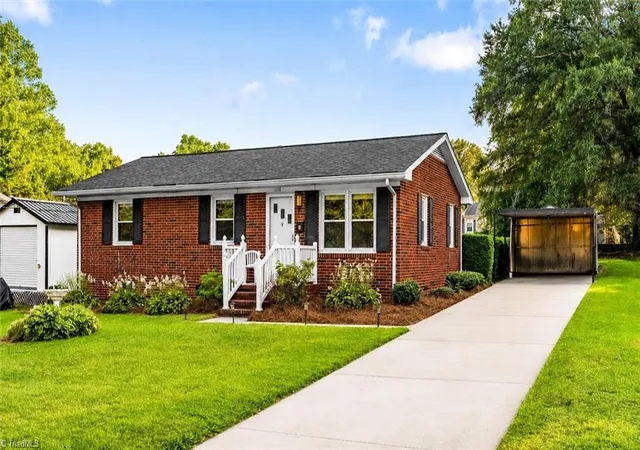 Photo 2 of Sale Pending at 1518 Wickham St, Burlington, NC 27215 | MLS# 1234317 | Listing updated on 2026-09-10