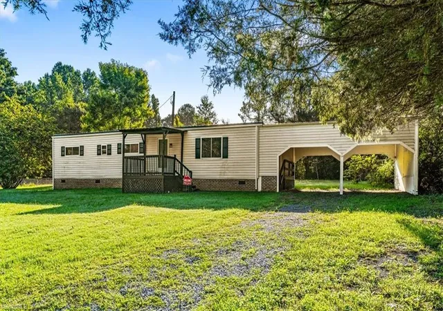 Photo 3 of Manufactured home for sale at 2202 Woodfield Dr, Sophia, NC 27350 | MLS# 1235090 | Listing updated on 2026-09-16