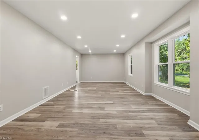 Photo 4 of Single family home for sale at 1505 Brannock Dr, Greensboro, NC 27406 | MLS# 1234464 | Listing updated on 2026-09-07
