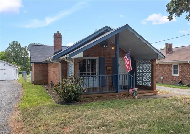 Photo 1 of Single family home for sale at 218 Williamson St, Burlington, NC 27215 | MLS# 1234995 | Listing updated on 2026-09-11