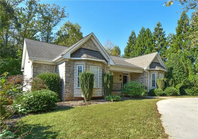 Photo 1 of Single family home for sale at 4634 Pebble Lake Dr, Pfafftown, NC 27040 | MLS# 1238502 | Listing updated on 2026-10-28