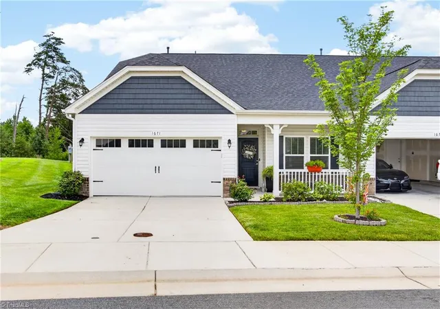 Photo 1 of Single family home for sale at 1671 Coopers Hawk Dr, Kernersville, NC 27284 | MLS# 1235806 | Listing updated on 2026-09-16