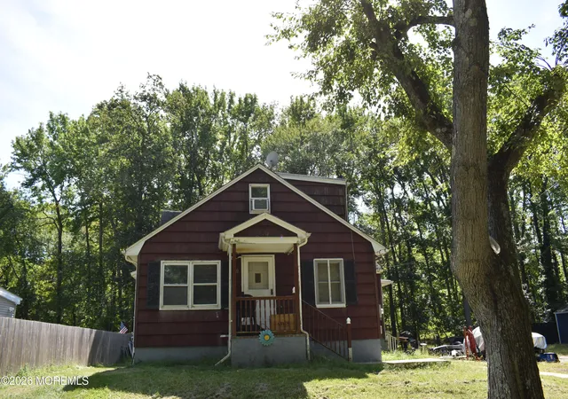 Photo 3 of Single family home for sale at 10 Youmans Ave, Eatontown, NJ 07724 | MLS# 22629026 | Listing updated on 2026-09-14