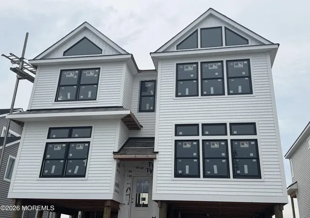 Photo 1 of Single family home for sale at 5 Cvs Point Rd, Toms River, NJ 08753 | MLS# 22534643 | Listing updated on 2026-09-16