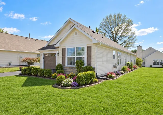 Photo 2 of Single family home for sale at 2736 Meadow Lake Dr, Toms River, NJ 08755 | MLS# 22605381 | Listing updated on 2026-09-15