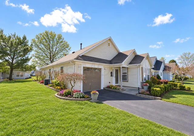 Photo 3 of Single family home for sale at 2736 Meadow Lake Dr, Toms River, NJ 08755 | MLS# 22605381 | Listing updated on 2026-09-15