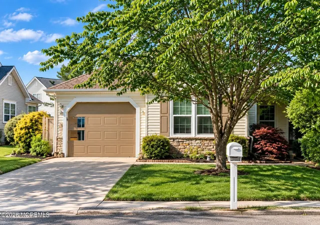 Single family home for sale at 2752 Meadow Lake Dr, Toms River, NJ 08755 | MLS# 22613623