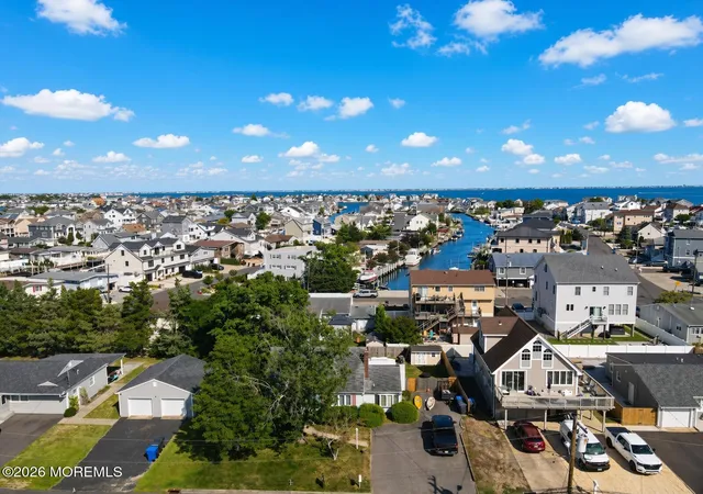Photo 3 of Single family home for sale at 65 Longman St, Toms River, NJ 08753 | MLS# 22618490 | Listing updated on 2026-09-14