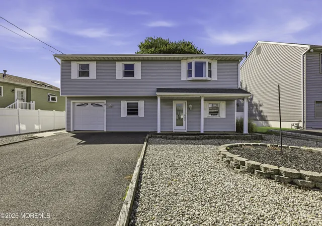Photo 1 of Single family home for sale at 4 Harbor View Ln, Toms River, NJ 08753 | MLS# 22627776 | Listing updated on 2026-09-14