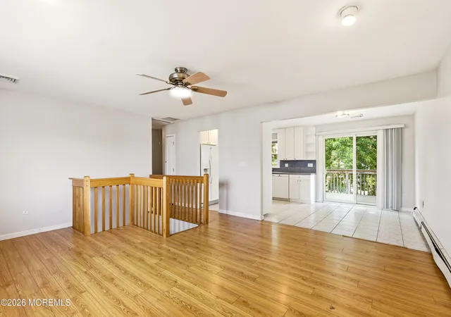 Photo 4 of Single family home for sale at 4 Harbor View Ln, Toms River, NJ 08753 | MLS# 22627776 | Listing updated on 2026-09-14