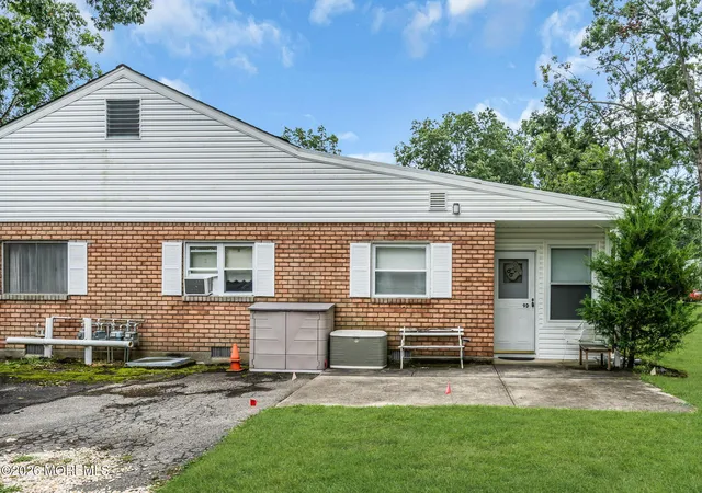 Photo 2 of Single family home for sale at 9 Willow St #D, Toms River, NJ 08757 | MLS# 22619970 | Listing updated on 2026-09-08