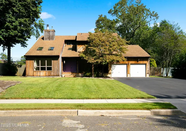 Photo 1 of Single family home for sale at 519 Ilexberry Ln, Toms River, NJ 08753 | MLS# 22621154 | Listing updated on 2026-09-30