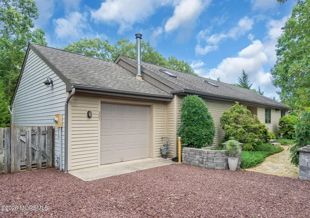 Photo 4 of Sale Pending at 307 E Elm Ave, Galloway, NJ 08205 | MLS# 22622194 | Listing updated on 2026-09-25