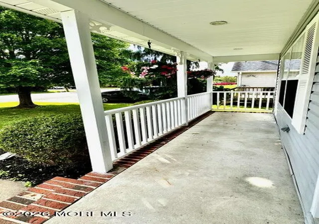 Photo 2 of Single family home for sale at 552 Bash Rd, Toms River, NJ 08753 | MLS# 22623275 | Listing updated on 2026-09-14