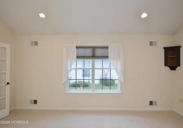 Photo 4 of Single family home for sale at 2748 Meadow Lake Dr, Toms River, NJ 08755 | MLS# 22622981 | Listing updated on 2026-10-07