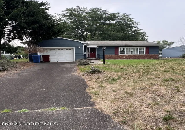 Photo 10 of Single family home for sale at 16 Edinburgh Dr, Toms River, NJ 08757 | MLS# 22623288 | Listing updated on 2026-09-11