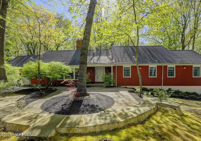 Photo 1 of Single family home for sale at 6 Twin Brooks Ct, Holmdel, NJ 07733 | MLS# 22629208 | Listing updated on 2026-09-23