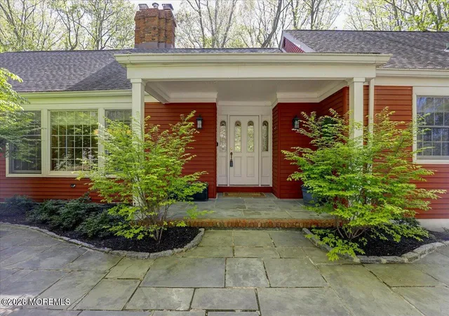 Photo 2 of Single family home for sale at 6 Twin Brooks Ct, Holmdel, NJ 07733 | MLS# 22629208 | Listing updated on 2026-09-23
