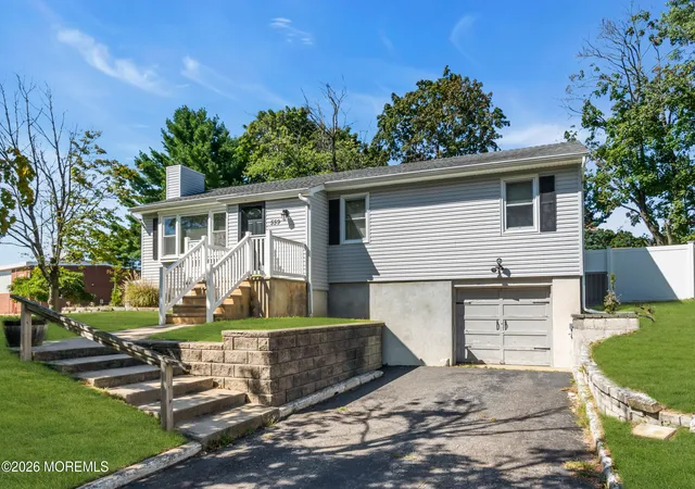 Photo 1 of Single family home for sale at 559 Dow Ave, Oakhurst, NJ 07755 | MLS# 22624149 | Listing updated on 2026-09-16