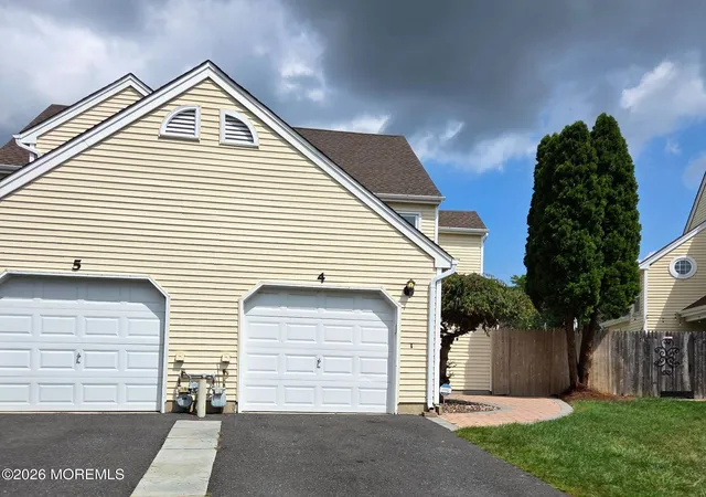 Condo for sale at 4 Hawthorne Ct, Freehold, NJ 07728 | MLS# 22624324