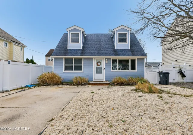 Photo 1 of Single family home for sale at 3155 Sterling St, Toms River, NJ 08753 | MLS# 22627272 | Listing updated on 2026-10-26