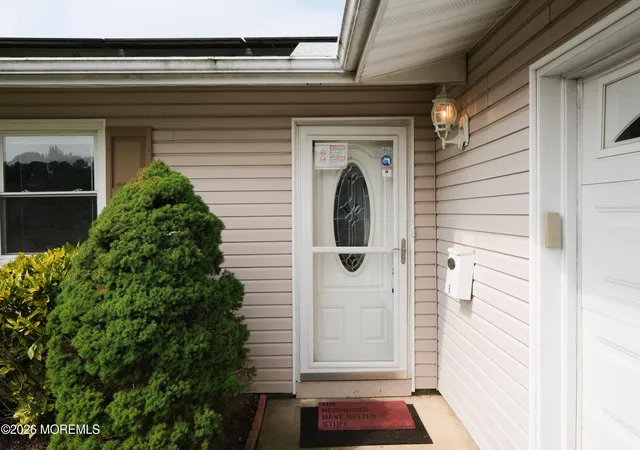 Photo 2 of Single family home for sale at 6 Phillips Rd, Brick, NJ 08724 | MLS# 22627010 | Listing updated on 2026-09-13