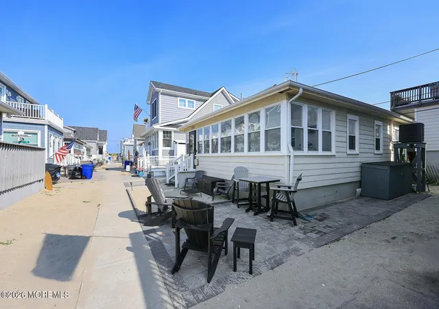 Photo 3 of Single family home for sale at 3 Hayes Ct, Point Pleasant Beach, NJ 08742 | MLS# 22627730 | Listing updated on 2026-10-07