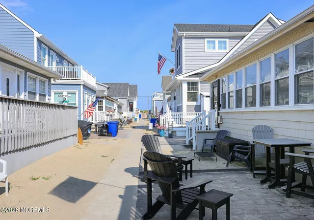 Photo 3 of Single family home for sale at 3 Hayes Ct, Point Pleasant Beach, NJ 08742 | MLS# 22627730 | Listing updated on 2026-10-07