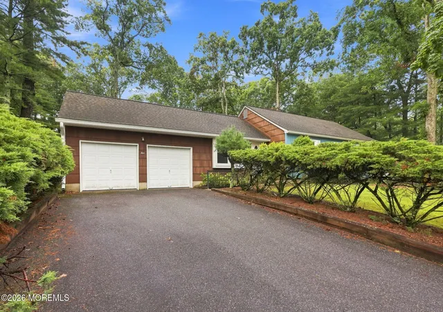 Photo 3 of Sale Pending at 4 Browning Ave, Bayville, NJ 08721 | MLS# 22625085 | Listing updated on 2026-09-15