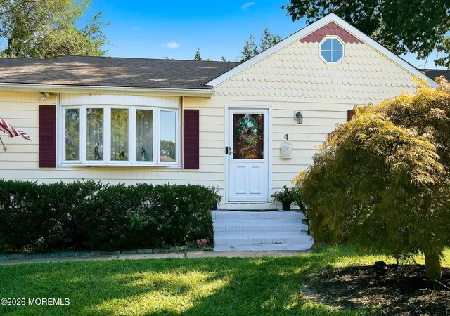 Photo 3 of Single family home for sale at 4 River Park Dr, Brick, NJ 08724 | MLS# 22628612 | Listing updated on 2026-09-13