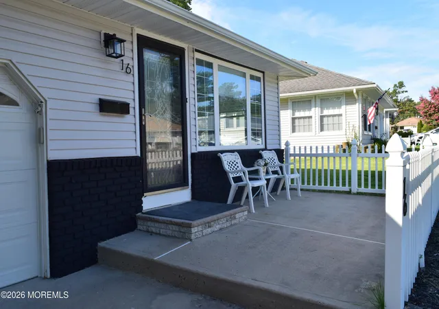 Photo 2 of Single family home for sale at 16 Mount Katadin Dr, Toms River, NJ 08753 | MLS# 22629596 | Listing updated on 2026-10-07