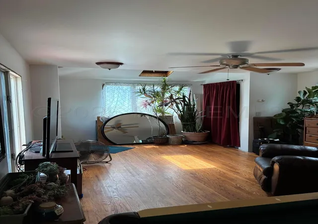 Photo 4 of Single family home for sale at 401 W Columbus Pl, Long Branch, NJ 07740 | MLS# 22628349 | Listing updated on 2026-09-15
