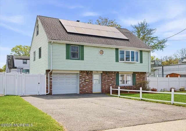 Photo 1 of Single family home for sale at 98 Moonachie Rd, Moonachie, NJ 07074 | MLS# 22631416 | Listing updated on 2026-10-25