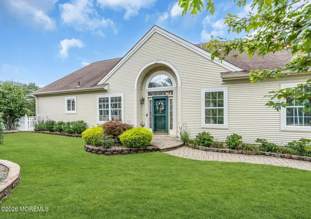Photo 3 of Single family home for sale at 6 Avalon Ct, Manchester, NJ 08759 | MLS# 22626478 | Listing updated on 2026-09-14