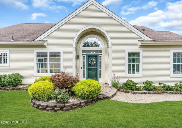 Photo 3 of Single family home for sale at 6 Avalon Ct, Manchester, NJ 08759 | MLS# 22626478 | Listing updated on 2026-10-14