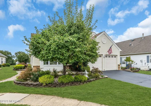 Photo 4 of Single family home for sale at 6 Avalon Ct, Manchester, NJ 08759 | MLS# 22626478 | Listing updated on 2026-10-14