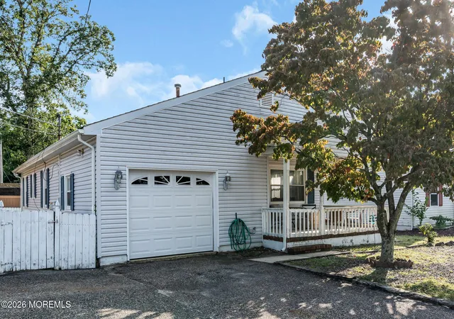Photo 3 of Sale Pending at 1905 Teakwood Rd, Toms River, NJ 08753 | MLS# 22629811 | Listing updated on 2026-09-28