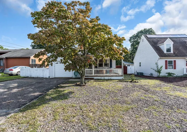 Photo 3 of Sale Pending at 1905 Teakwood Rd, Toms River, NJ 08753 | MLS# 22629811 | Listing updated on 2026-09-28
