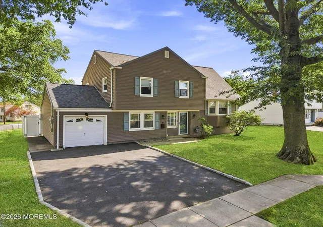 Photo 2 of Single family home for sale at 9 Meyer Rd, Edison, NJ 08817 | MLS# 22628085 | Listing updated on 2026-09-18