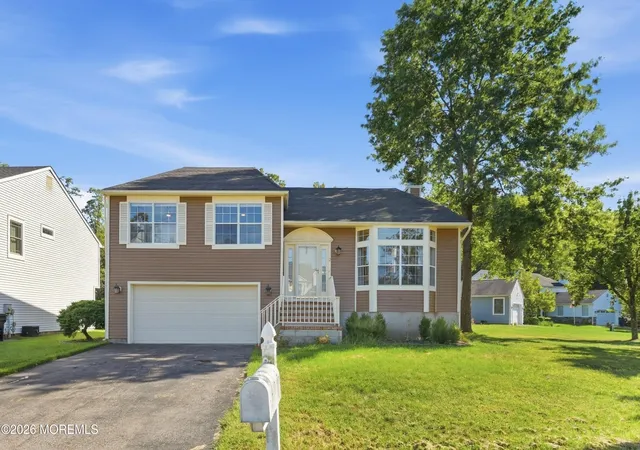 Photo 1 of Single family home for sale at 2 Honey Locust Ln, Howell, NJ 07731 | MLS# 22629686 | Listing updated on 2026-10-02