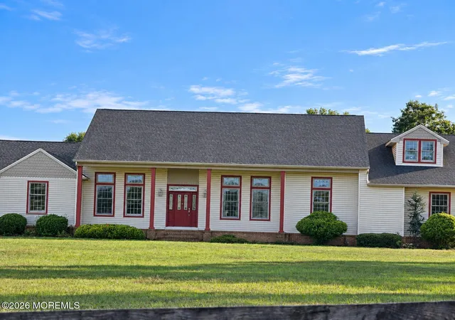 Photo 2 of Single family home for sale at 290 N Myrtle St, Hammonton, NJ 08037 | MLS# 22627479 | Listing updated on 2026-10-07