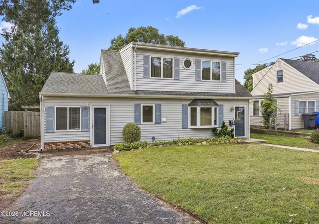Photo 1 of Sale Pending at 21 Fairway Dr, Toms River, NJ 08753 | MLS# 22626712 | Listing updated on 2026-10-06