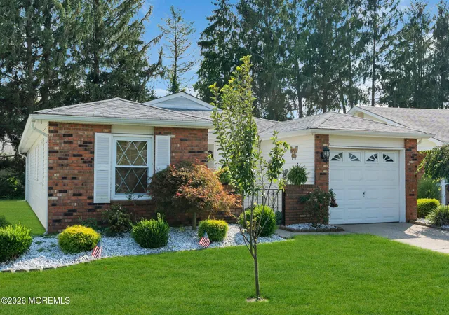 Photo 3 of Single family home for sale at 43 Lauren Ln N, Brick, NJ 08723 | MLS# 22628206 | Listing updated on 2026-09-29